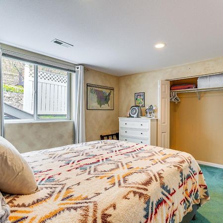 Inviting Great Falls Home With Wraparound Deck! Экстерьер фото